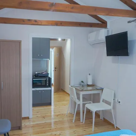 Lefkada Inn Studios
